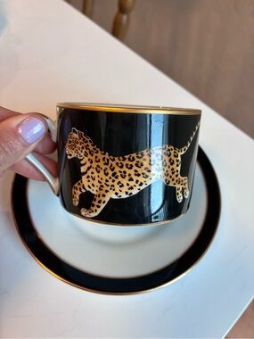 Chase jaguar jungle Black and Gold Leopard Teacup and Saucer